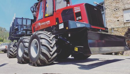 Hitraf Entrega Komatsu 875 na Mariña Lucense
