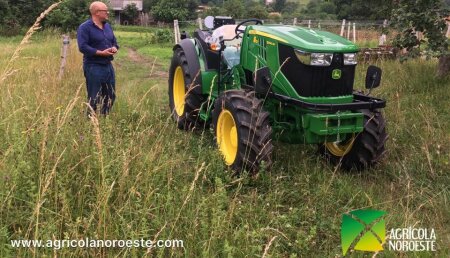 Agrícola Noroeste  entrega John Deere 5090GF a Jose Maria