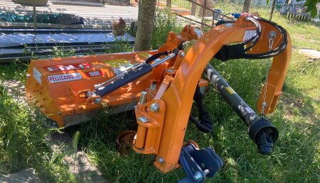 Agricola Calvo entrega FALC 1600 a Jorge Durán de la empresa TODO CAMPO en Guntin ( Lugo )