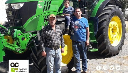 Agrícola Castellana entrega en Paramo de Boedo (Palencia),  John Deere 6195R a Jose Luis Iglesias Ruesga