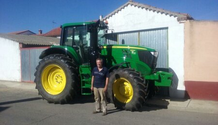 Comercial Agrícola Castellana Entrega JOHN DEERE 6175M a Jose Manuel Caminero Casas, de Villamoronta (Palencia).