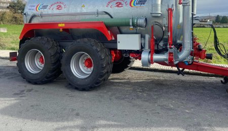 Agricola Calvo entrega COMPAR 14000 litros a Ganaderia Riveiro S.C en San Martín de Ferreiros - Pol (Lugo)