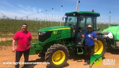 Agrícola Noroeste entrega John Deere 5105GF a ALEJANDRO