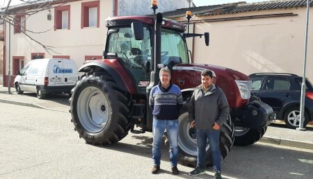 Talleres Argasa entrega  McCormick  X6.440 Vt-drive Red metalic a Ruben Alvarez Barragan