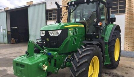 Agricola Castellana entrega en Fuentecen (Burgos)  a Dionisio Sualdea, un John Deere  6130M 