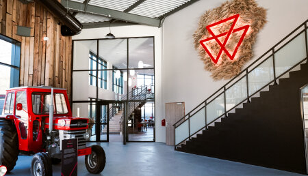 Massey Ferguson celebra con una gran inauguración el nuevo centro de experiencia de clientes, Agrispace, en Beauvais, Francia.