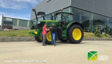 Agrícola Noroeste entrega John Deere 6195R a Ganadería Meixide 