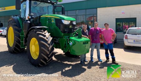 Agrícola Noroeste entrega John Deere 6155R a Ivan