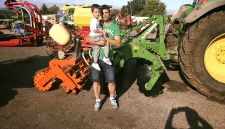 Millares Torron entrega a Alvaro de Calde (Lugo), grada rapida Amazone Catros