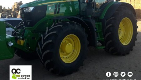 Agrícola Castellana entrega en Vega de Bur (Palencia),  John Deere 6250R a Alberto Andres Ramón 