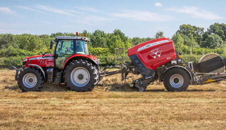 La gama de productos de heno y forraje de Massey Ferguson se amplia y refuerza con las nuevas empacadoras y encintadoras