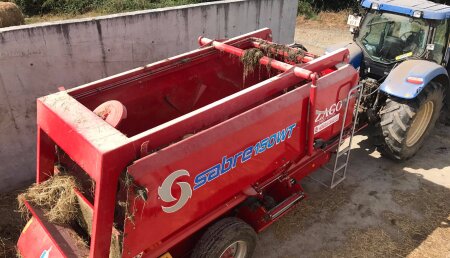 Agricola Calvo entrega remolque mezclador ZAGO 150 WT con fresa a A FROCELA,S.C Vilaxuste (Portomarin)