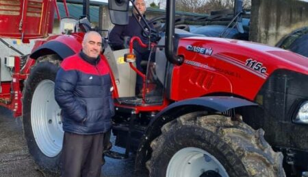 Agricola Calvo entrega CASE IH farmall 115C a HERBON NUÑEZ S.L en Mazaille - Baralla ( Lugo)