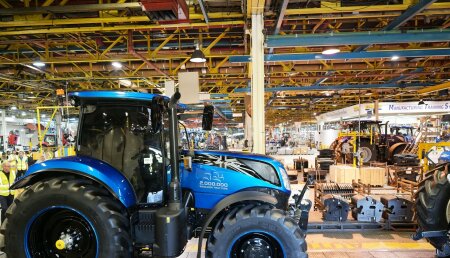 New Holland alcanza los dos millones de tractores en Basildon en el 60 aniversario de la planta