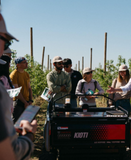 En Parla (Madrid, España), el GOFAR Tour llevó la robótica al campo y difundió conocimientos sobre agrobótica
