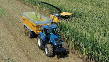 La nueva picadora de forraje FR Forage Cruiser de New Holland mide sobre la marcha los nutrientes de los cultivos gracias al nuevo sensor NIR On BoardTM