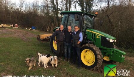 Agrícola Noroeste Entrega john Deere  5075E a Rafael