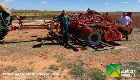 Agrícola Noroeste  entrega Kverneland QUALIDISC PRO 5000 a HNOS SANDOVAL