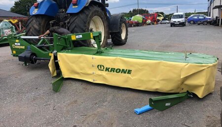 Millares Torron Entrega segadora Krone Easy Cut R320 , en Lugo a Coop. Lamaboa