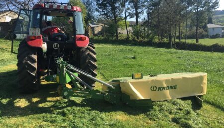 Millares Torron entrega  segadora  Krone 240.