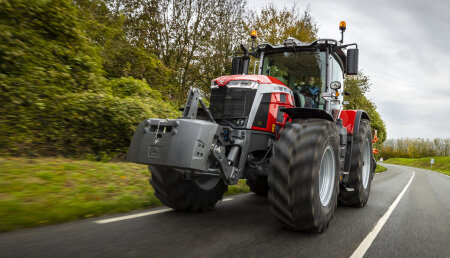 Massey Ferguson MF 8S.265 Dyna E-Power Exclusive Recibe el premio Tractor Of the Year 2021