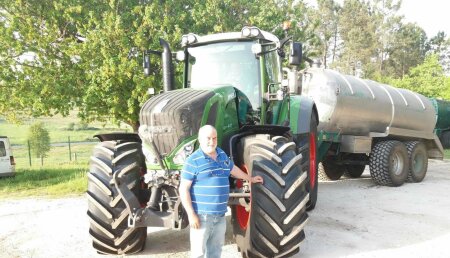 Maquinaria Liste entrega del tractor Fendt 824 Profi a Cremova, Teo ( A Coruña)