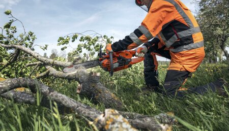 Husqvarna presenta dos nuevas motosierras de gasolina de 40 cm3 para profesionales de la arboricultura