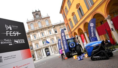 New Holland presenta innovación y diseño agrícola en el Motor Valley Fest 2026 de Italia.
