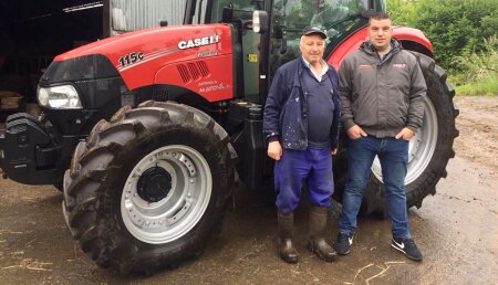 Agricola Matova Entrega a Mallón de Buxán, Case FARMALL C 115.