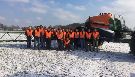 Farming Agrícola Viaje de clientes para visitar Krone, Amazone y BvL con temperaturas bajo cero