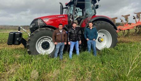 Agricola Calvo  entrega CASE IH OPTUM 300CVX a servicios agrícolas BATAN SOÑAR S.L