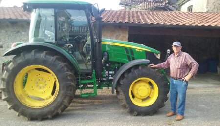 Comercial Agrícola Castellana Entrega JOHN DEERE 5115M a Ganados el Rubio, en Solorzano, Cantabria.
