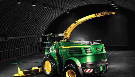 La picadora de forraje de la serie 8000 de John Deere recibe el premio internacional de diseño Red Dot 