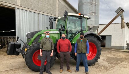 Agrícola Patricio entrega Fendt 716 Vario a Santi y Vicente