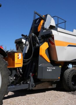 Avanterra Tech presenta la nueva vendimiadora TRAX’LINE 3.20 de Pellenc en dos jornadas con clientes en Castilla-La Mancha 