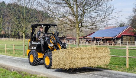 NUEVAS PRESTACIONES Y VERSATILIDAD PARA LA CARGADORA COMPACTA JCB 403