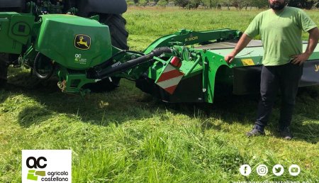 Agrícola Castellana entrega John Deere R310R, acondicionadora de mayales a SAT ANDRAL
