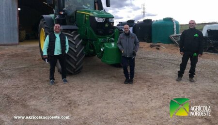 Agrícola Noroeste entrega John Deere 6250R a  Hermanos Bueno.