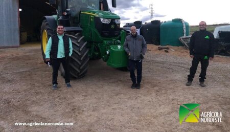 Agrícola Noroeste entrega John Deere 6250R a  Hermanos Bueno.