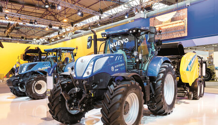 NEW HOLLAND T7.225 AC GANA EL PREMIO TRACTOR DE ESPAÑA 2018 ENTREGADO EN FIMA