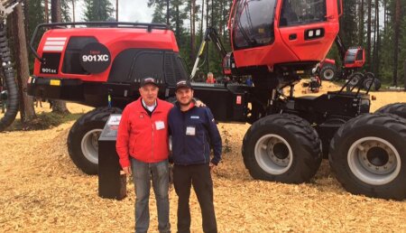 Hitraf en la presentación de la nueva Procesadora #Komatsu901XC en la Feria Forestal ElmiaWood