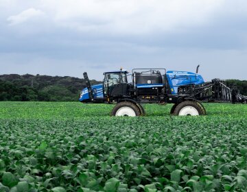 New Holland amplía la capacidad y la eficiencia de los pulverizadores Defensor