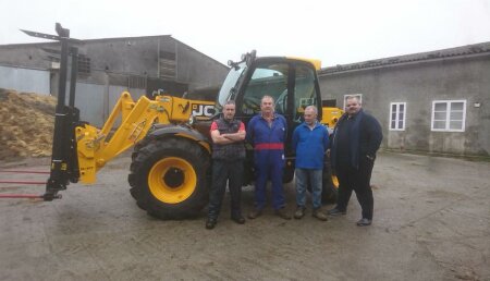 Millares Torron entrega a SAT GOMELLE, (Guntín), una telescópica JCB 531-70 AGRI