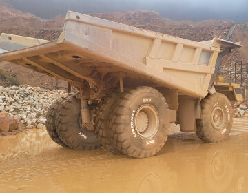 San José Neumáticos lleva a Smopyc las soluciones de alto rendimiento de BKT para la construcción y minería. 