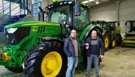 Agrícola Noroeste entrega John Deere  6155R  a servicios agrícolas IVAN TEMBRÁS