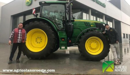 Agrícola Noroeste entrega John Deere 6155R a Jose Luis