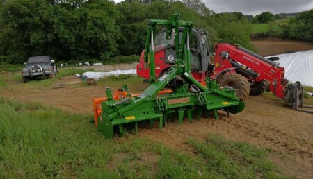 Millares Torron entrega grada rotativa amazone kg super 3000.