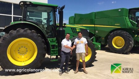 Agrícola Noroeste entrega a Jose Angel un John Deere 6175R y un GPS AutoTrac