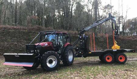 Agricola Calvo entrega CASE IH MAXXUM 150 con equipo forestal FUERTE a Elena Crina Moraru y Abel Samuel Vlad en Adai (O Corgo)