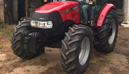 Agricola Calvo entrega CASE IH FARMALL 115C a Luis y Rosa en Piño (Pobra do Brollón)